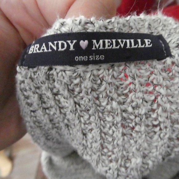 Brandy Melville Lance Pullover Sweater V Neck OS - Picture 4 of 6